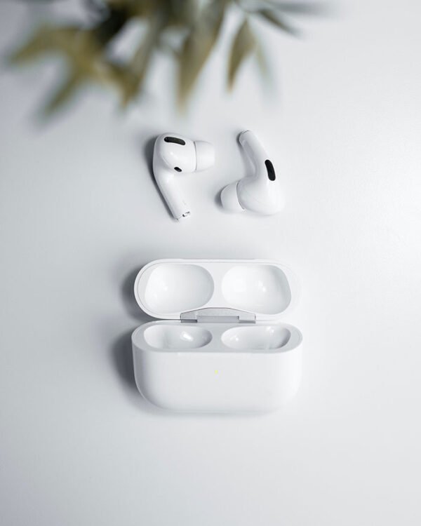 Noise Canceling Headphones - Image 2